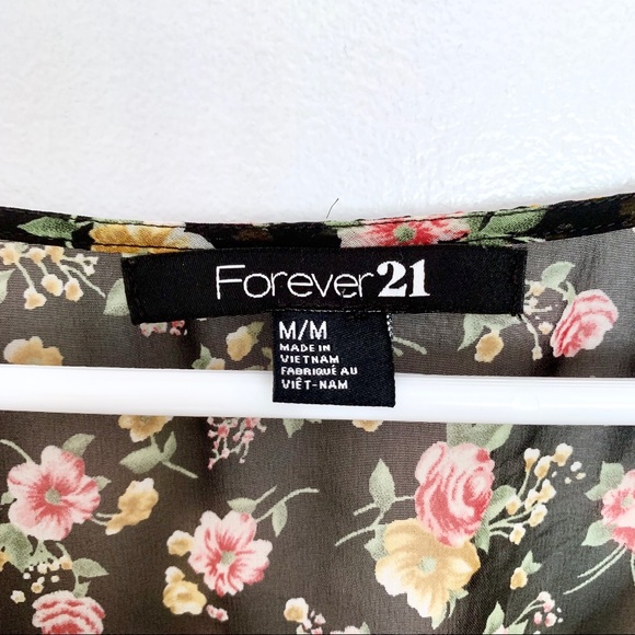 Forever 21 Floral Top - Picture 4 of 5